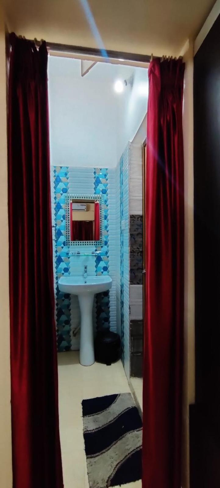 Chetan Inn Hotel Бхубанешвар Екстериор снимка